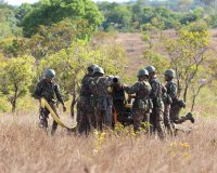 Tropas dos Exércitos Brasileiro e Americano realizam o Assalto Aeromóvel no terceiro dia de Operação Core 23